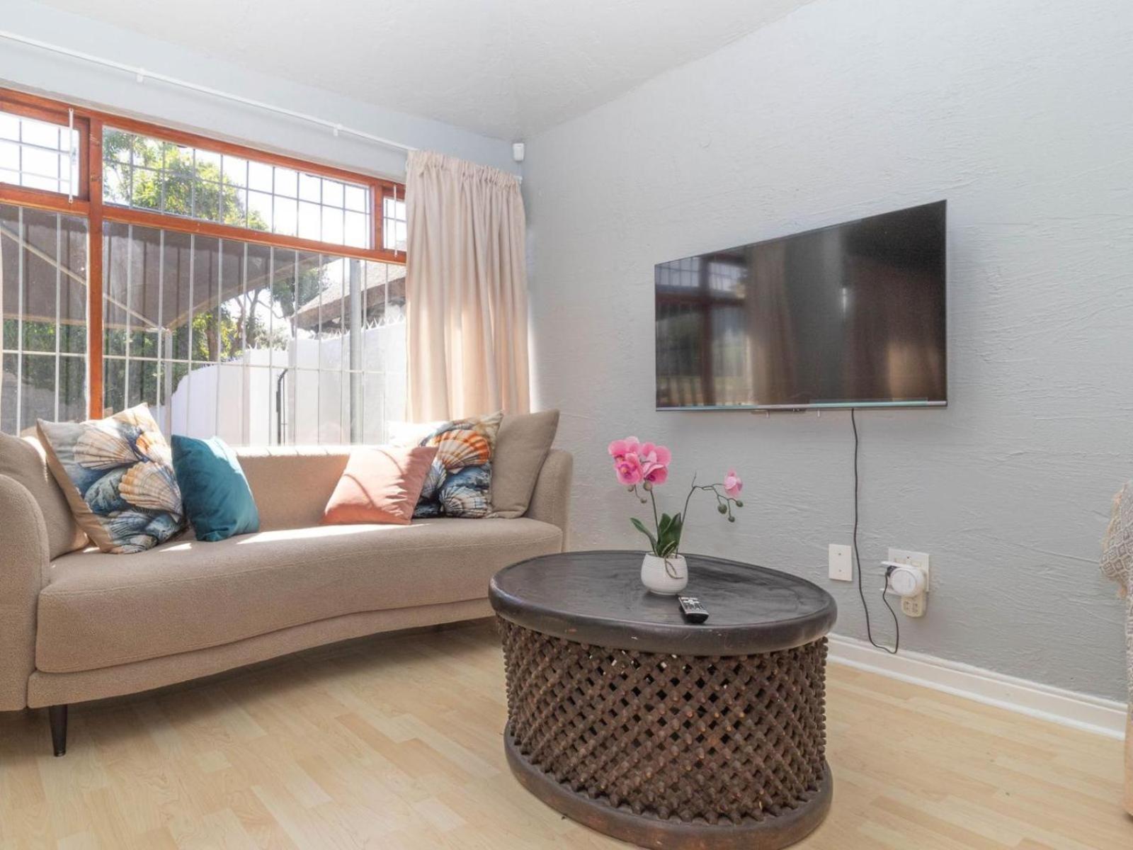House On Westcliff 4*